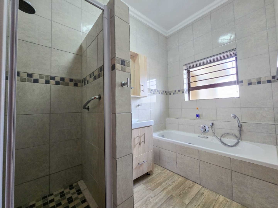 5 Bedroom Property for Sale in Jongensfontein Western Cape